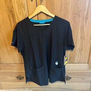 Carhartt large scrub top- new